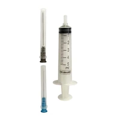 Шприц Dr. Bauer (Др. Баєр) 3-х компонентний, з двома голками, 5 мл